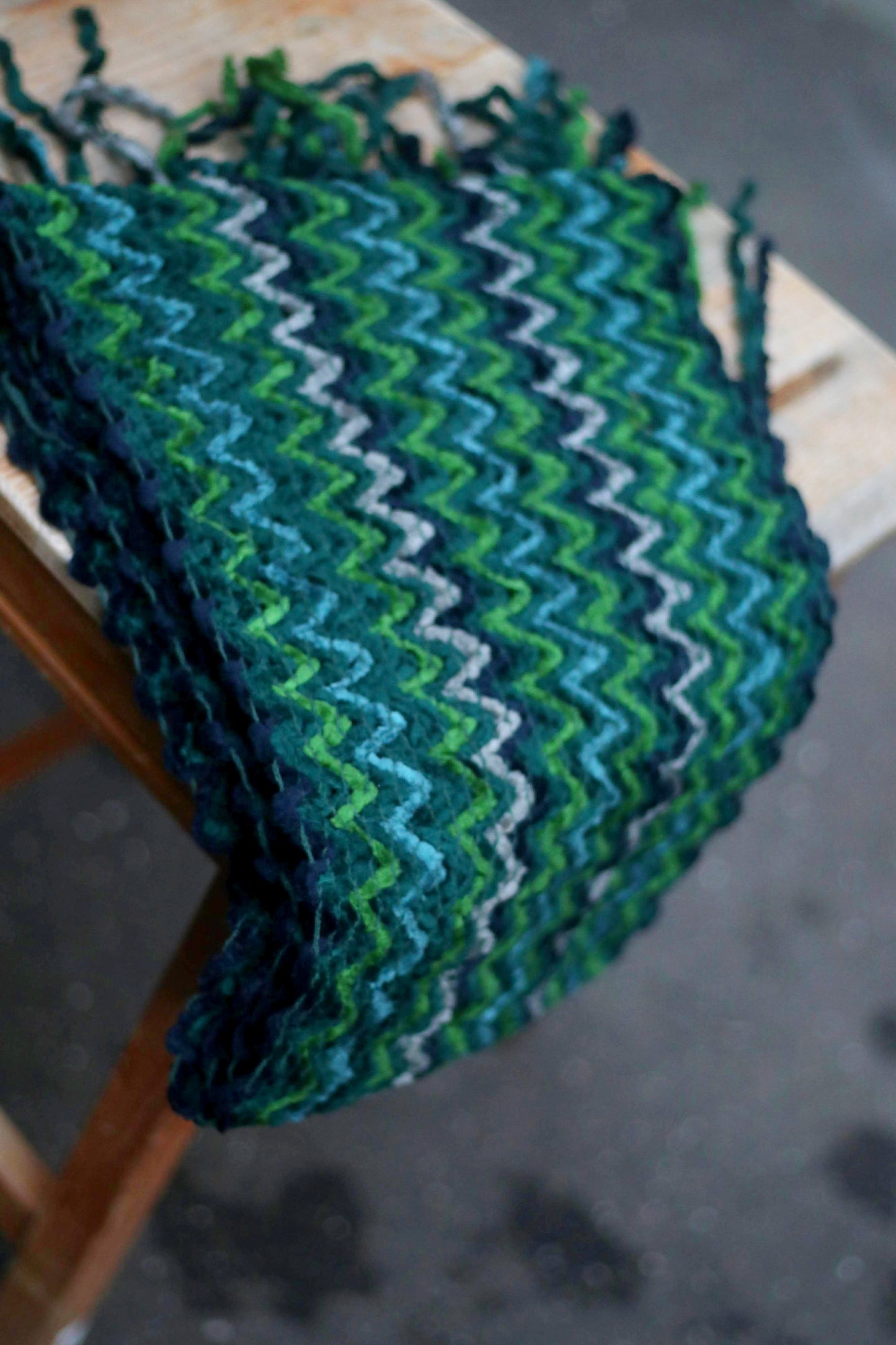 Vintage Hand-knitted Chevron Scarf|90s Unisex Green Winter Accessories