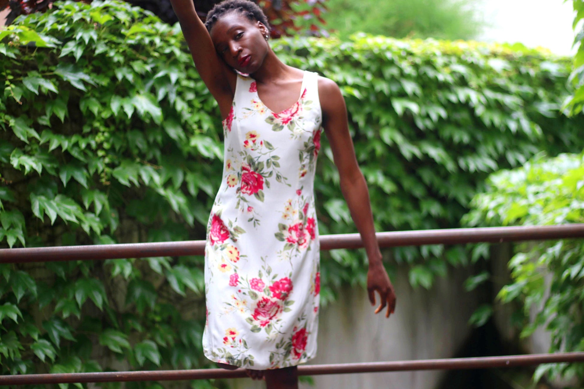 90s Sergio Cassini Dress | Vintage Sleeveless Summer Dress | Women's Floral Print Dress with a statement Back| Knee-length White Dress