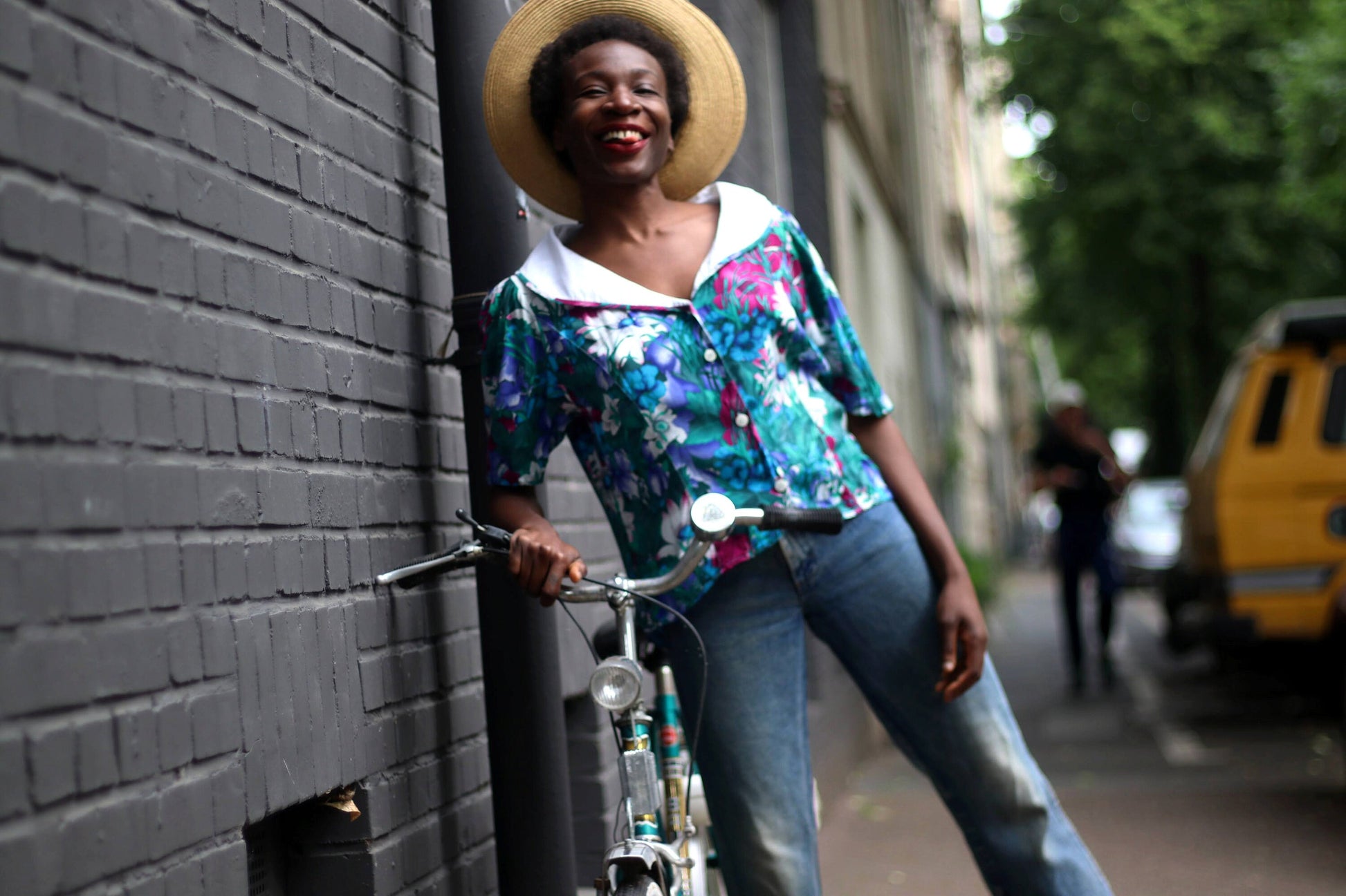 80s Via Milano Blouse| Vintage Blue Floral Shirt| Women's Blouse with Statement Collar| Maximalist Short-Sleeved Shirt