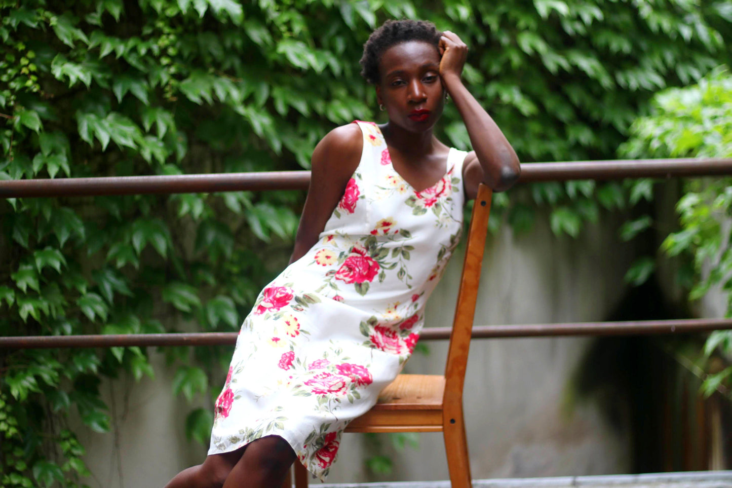 90s Sergio Cassini Dress | Vintage Sleeveless Summer Dress | Women's Floral Print Dress with a statement Back| Knee-length White Dress