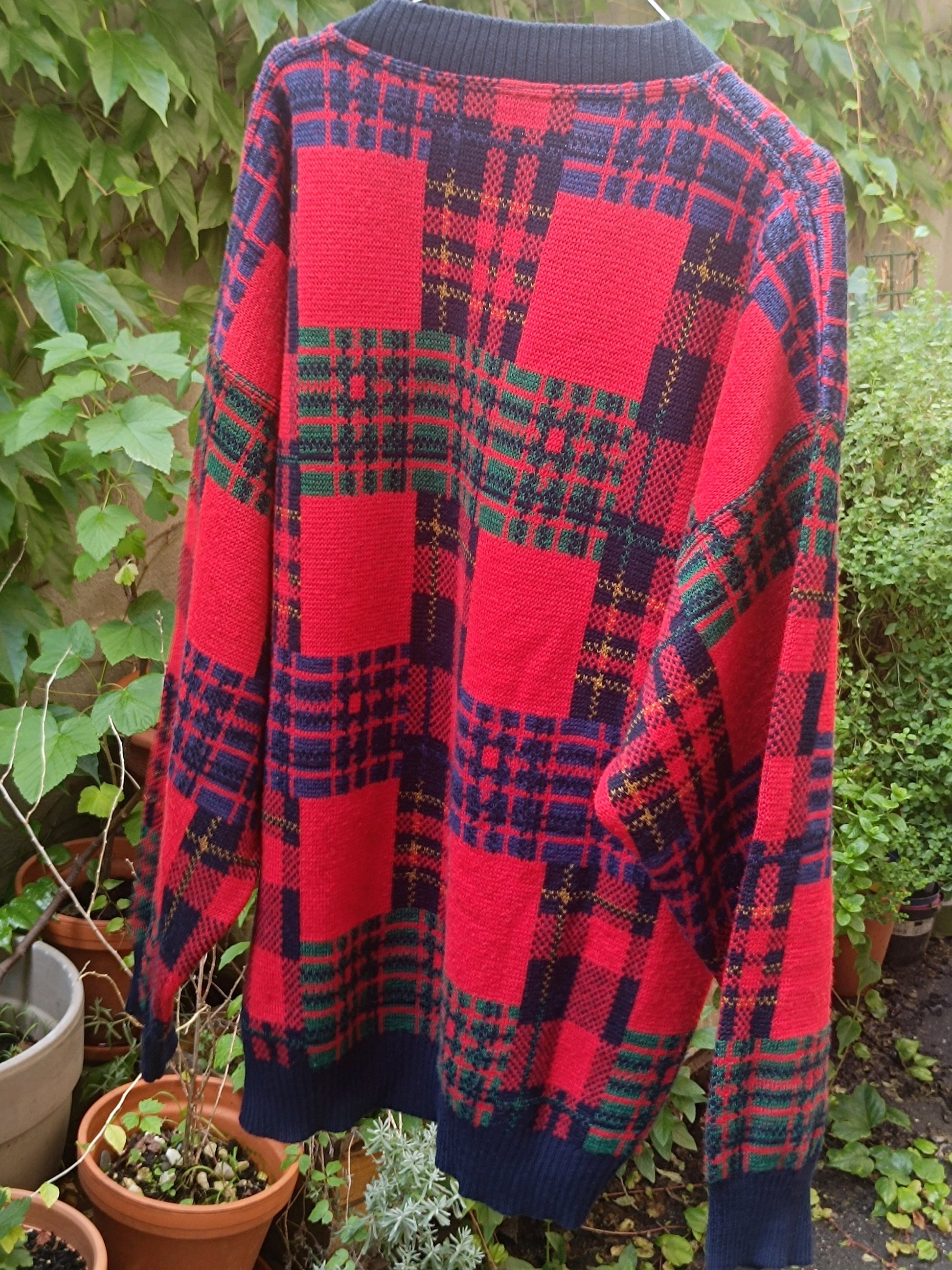 90s Aldo Colitti Sweatshirt| Vintage Red and Black Crewneck Jumper| Minimalist Plaid Long Sleeved Knit