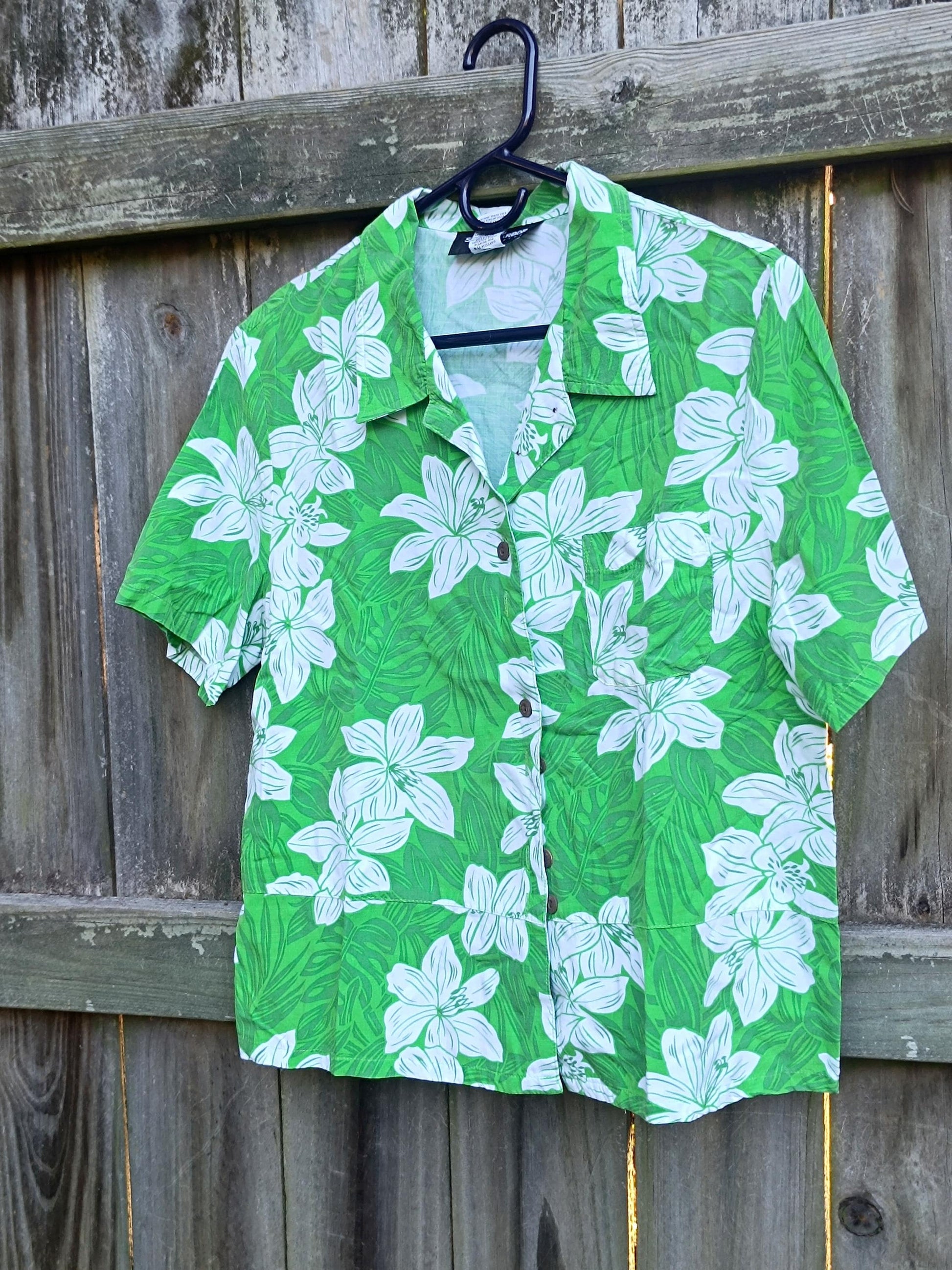 90s Sag Harbour Blouse| Vintage Green Tropical Print Shirt| Women's Short Sleeved Maximalist Buttoned Down Blouse