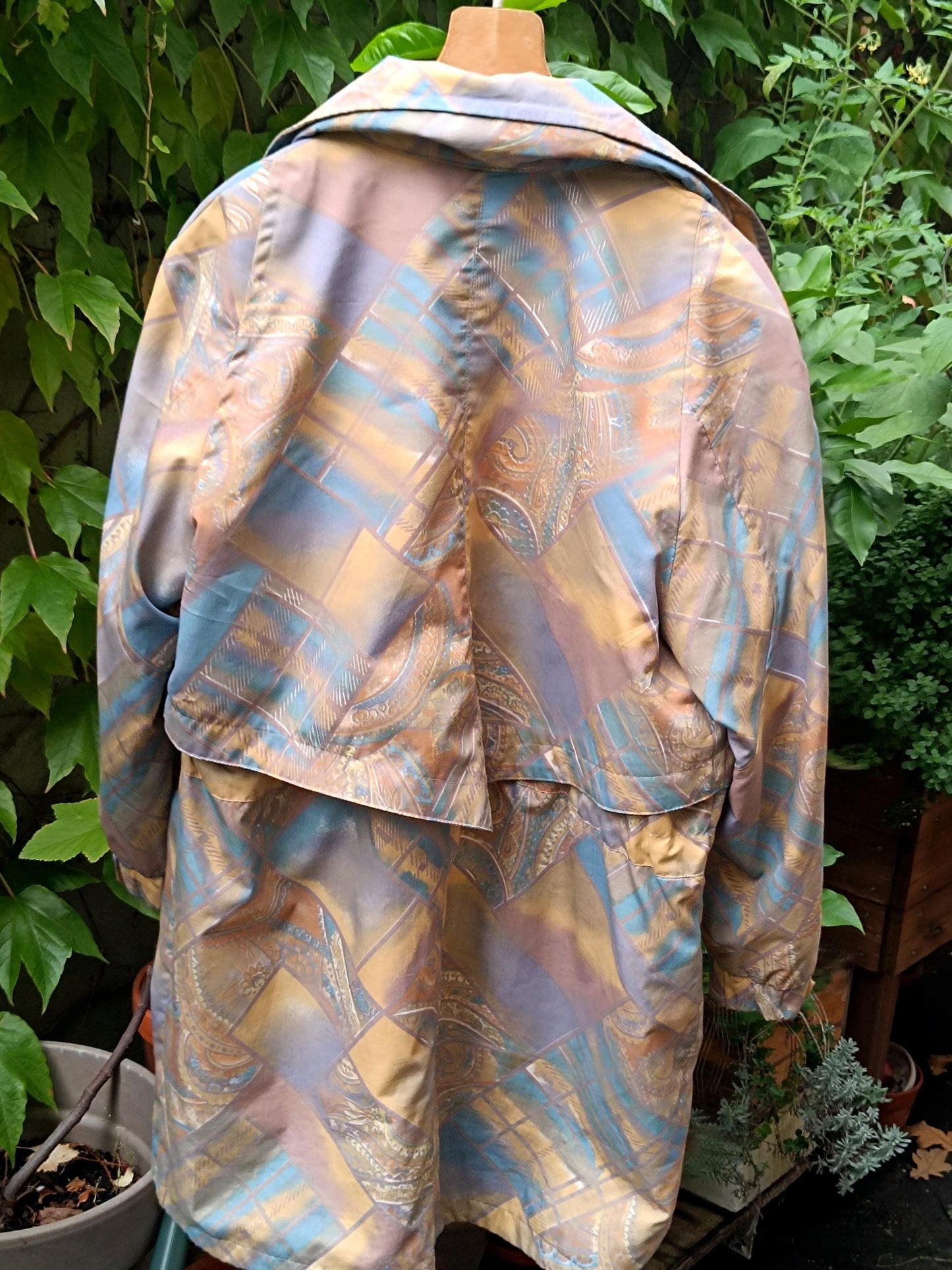 80s Sportswear Jacket| Vintage Crazy Print Transitional Coat| Women's Abstract Multicoloured Lightweight jacket| Men's Sporty Coat