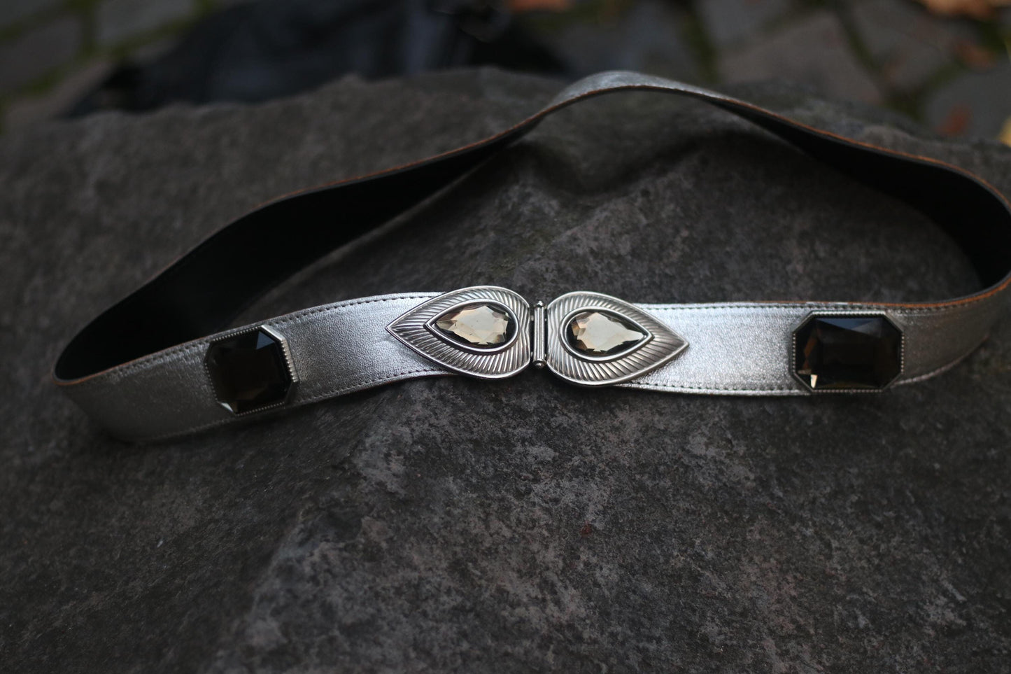 90s Metallic Leather Belt in Silver| Vintage Maximalist Women's belt| Waist Belt with Gem-like details