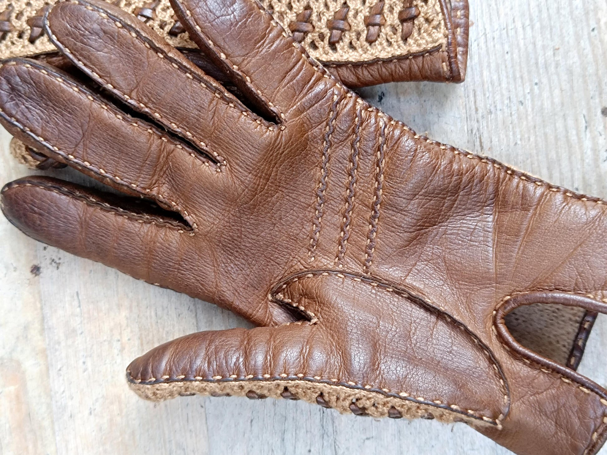 80s Leather Gloves| Vintage Brown Gloves with Woven Details