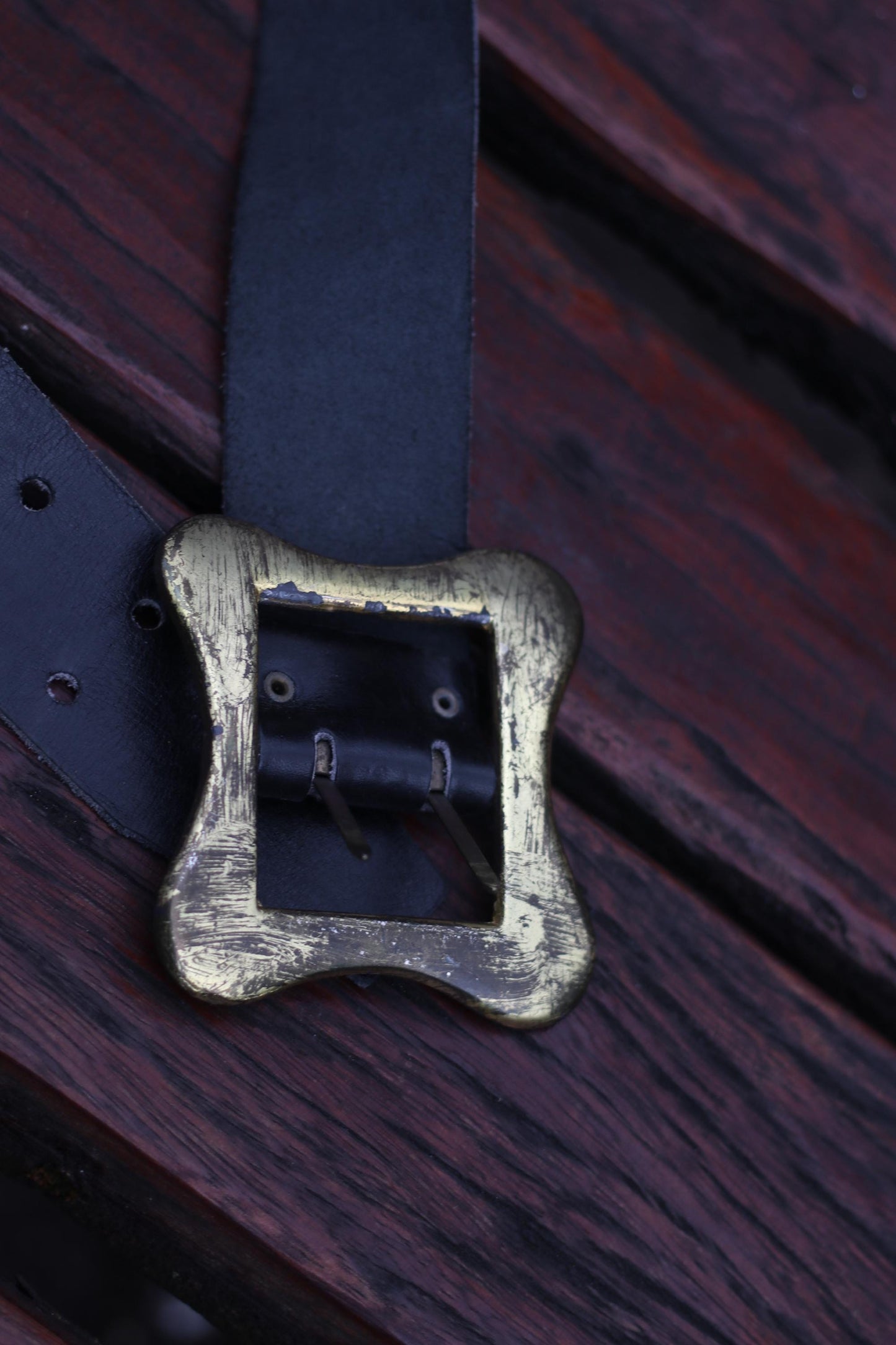 70s Leather Belt with Gold-Toned Buckle| Women's Vintage Black Waist Belt