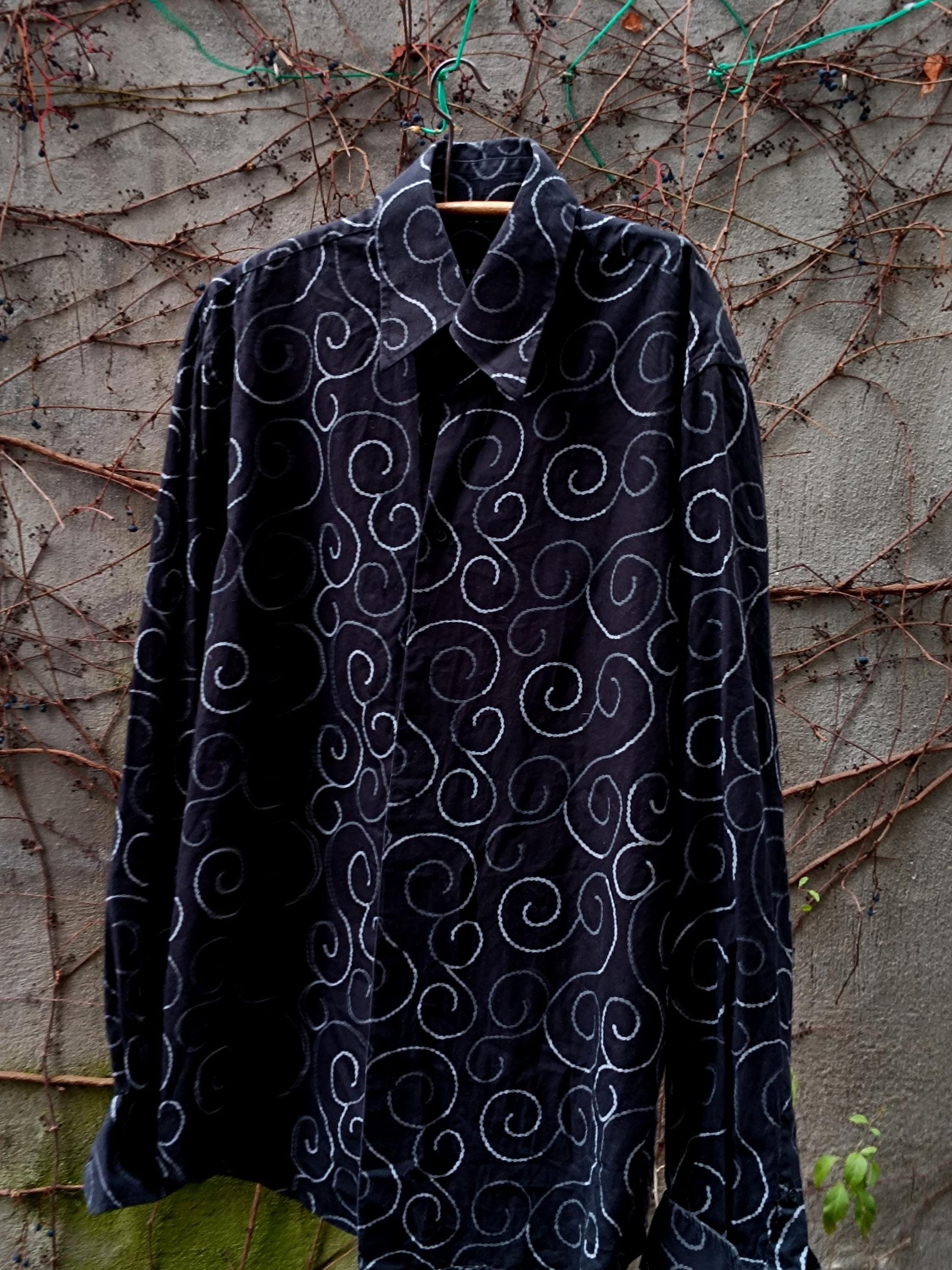 y2k Swirly Print Shirt| Vintage Women's Long Sleeved Black Blouse | Collared Bastini Cotton Blouse