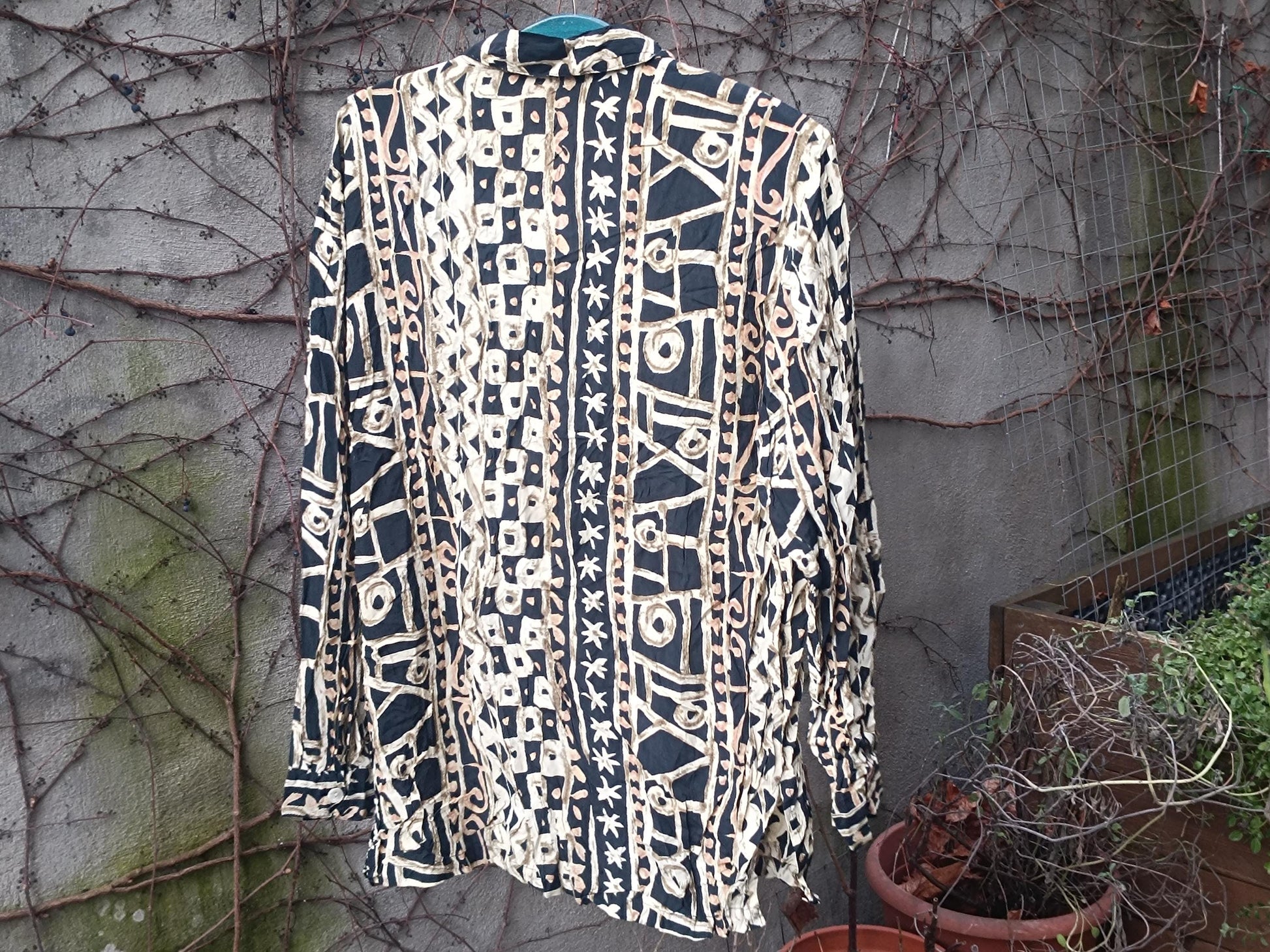 Vintage Abstract Print Button-Up Blouse in Black and Beige, Long Sleeve Ethnic Tribal Boho Top, Retro 80s Artsy Graphic Shirt for Women