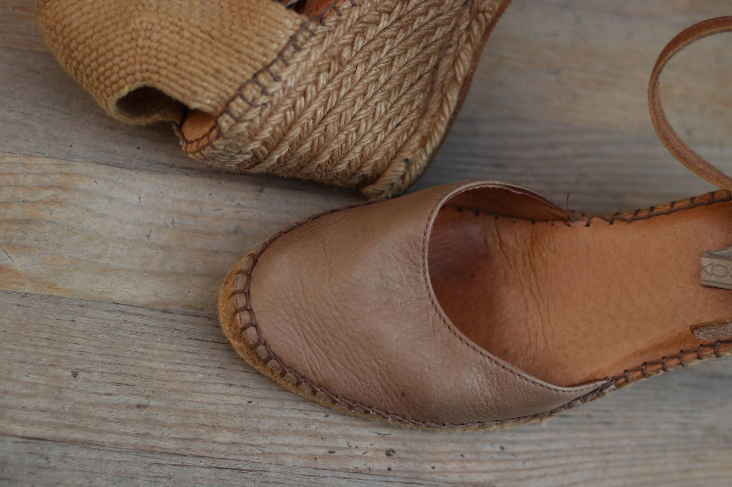 Y2K Italian Leather Wedges | Vintage Brown Raffia Platforms | Boho Summer Sandals| Ankle Strap Wedges Size EU39