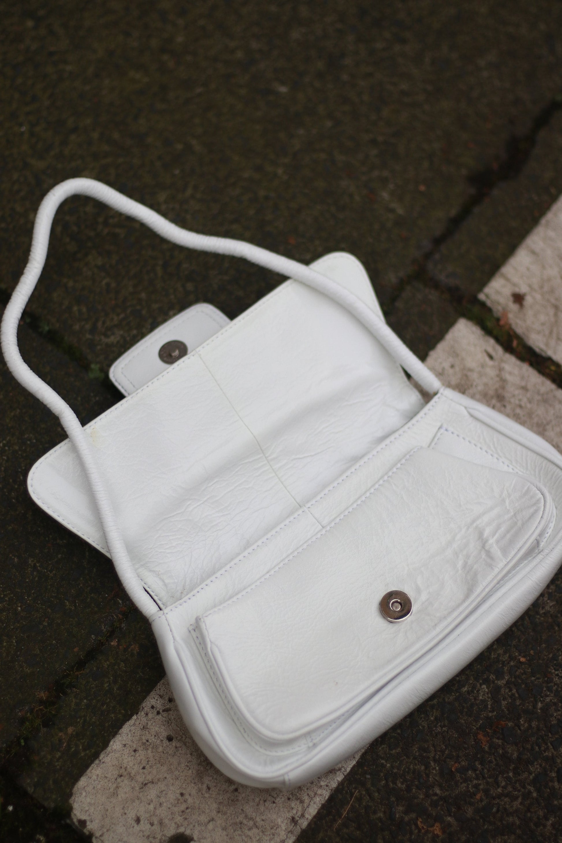 y2K Marta Ponti Bag| Vintage Leather compact Handbag in white| Mini shoulderbag streetstyle