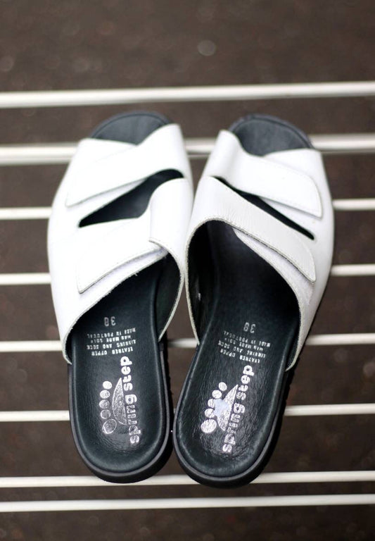 90s Spring step Shoes Sandals| Vintage minimalist white leather summer shoes