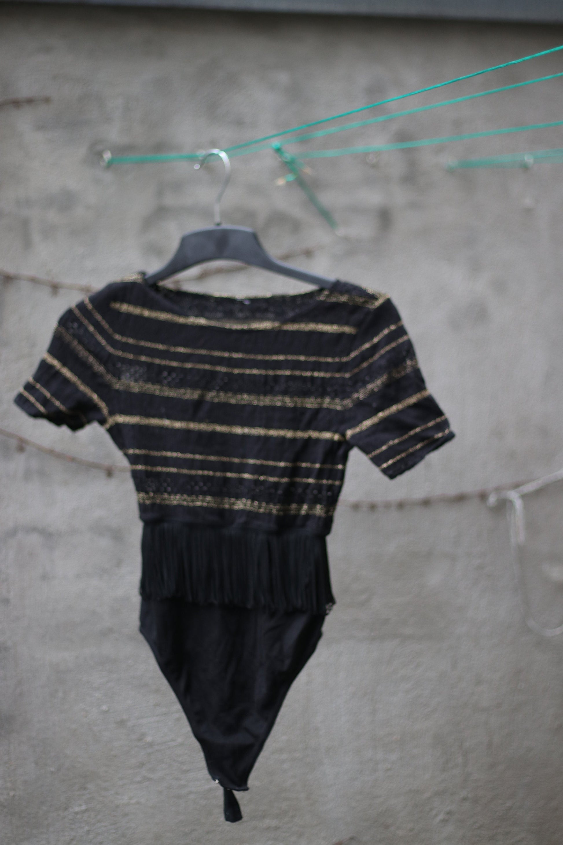 y2k black and gold bodysuit| Vintage one piece with tazzled details