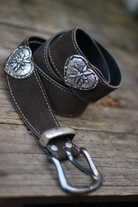 Vintage Suede Belt with Silver Colored Studs l 80s Folklore inspired brown belt with heart shaped details