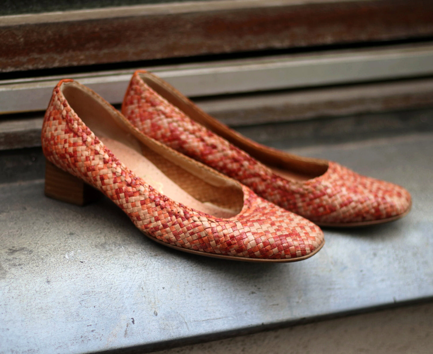 Vintage Gabor Heels| 80s Leather Woven Heels | Minimalist red and brown raffia checkered slip in summer shoes