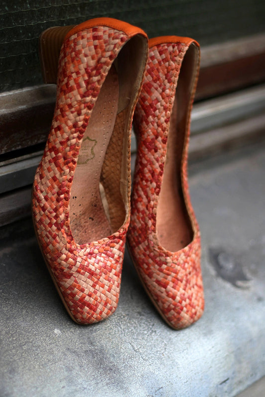 Vintage Gabor Heels| 80s Leather Woven Heels | Minimalist red and brown raffia checkered slip in summer shoes